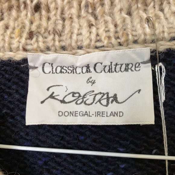 Classical Culture Wool Sweater - Picture 3 of 4